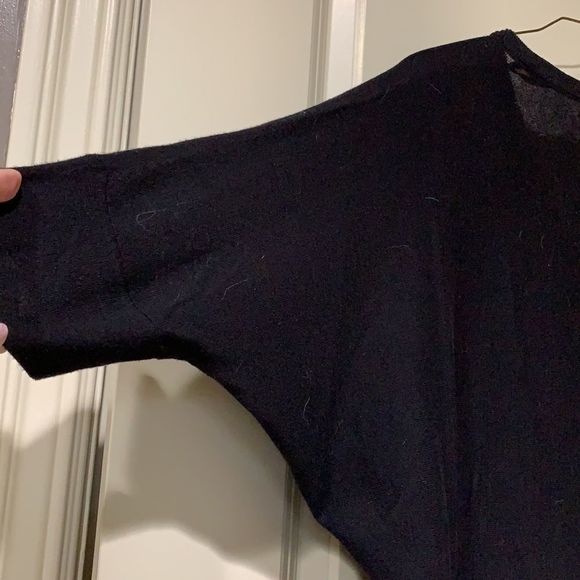 BCBG medium black knit sweater - Picture 4 of 6